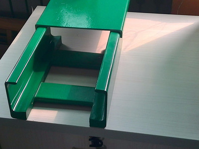 槽式復(fù)合環(huán)氧樹脂電纜橋架【河北寧峰